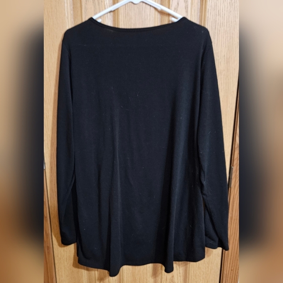 LuLaRoe Lynnae Long Sleeve Tee - Picture 2 of 4